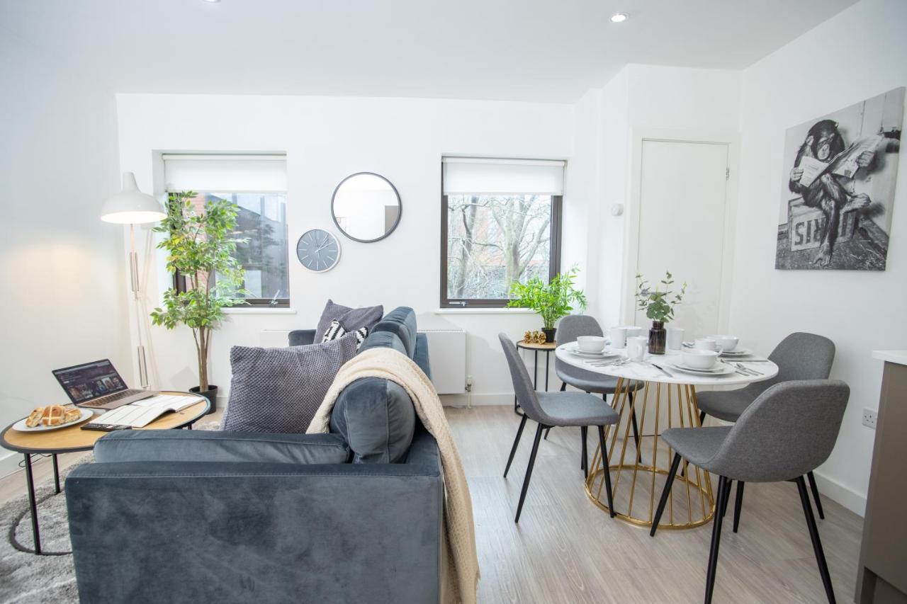 Pembroke House Apartments Exeter For Families Business Relocation Free Parking Eksteriør billede