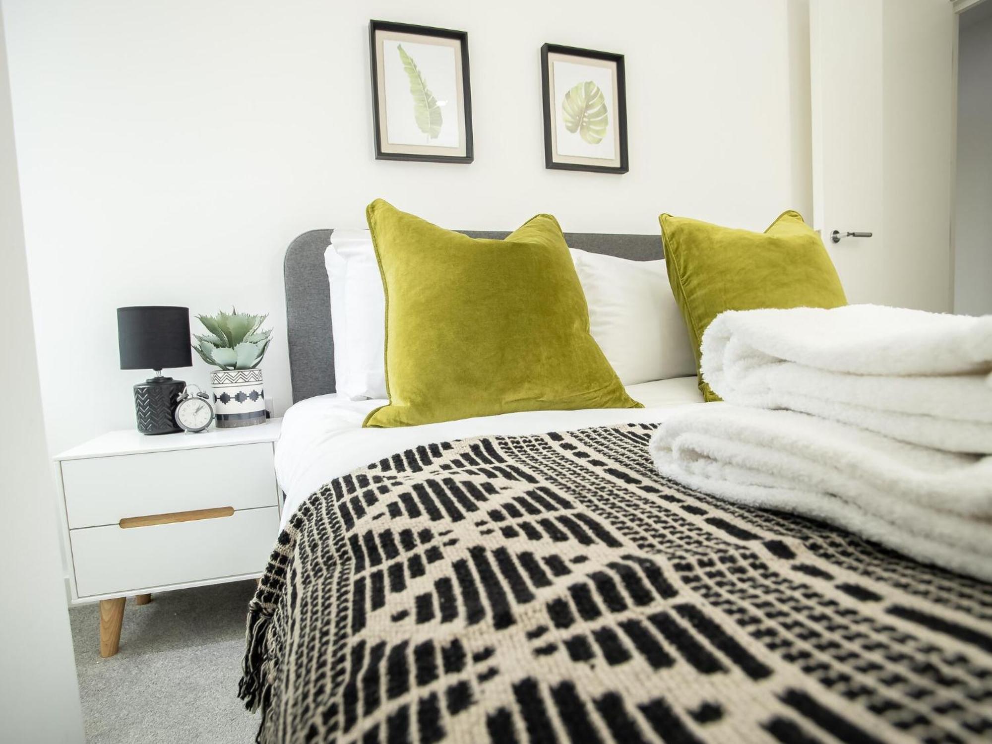 Pembroke House Apartments Exeter For Families Business Relocation Free Parking Eksteriør billede