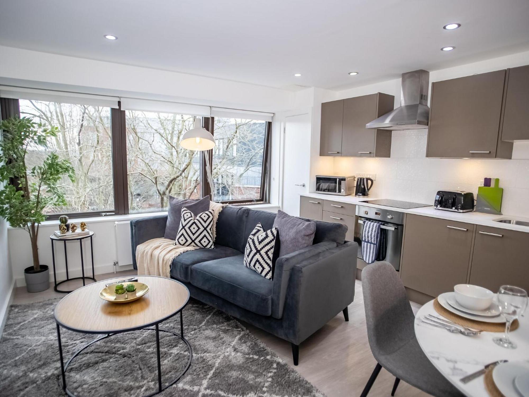Pembroke House Apartments Exeter For Families Business Relocation Free Parking Eksteriør billede